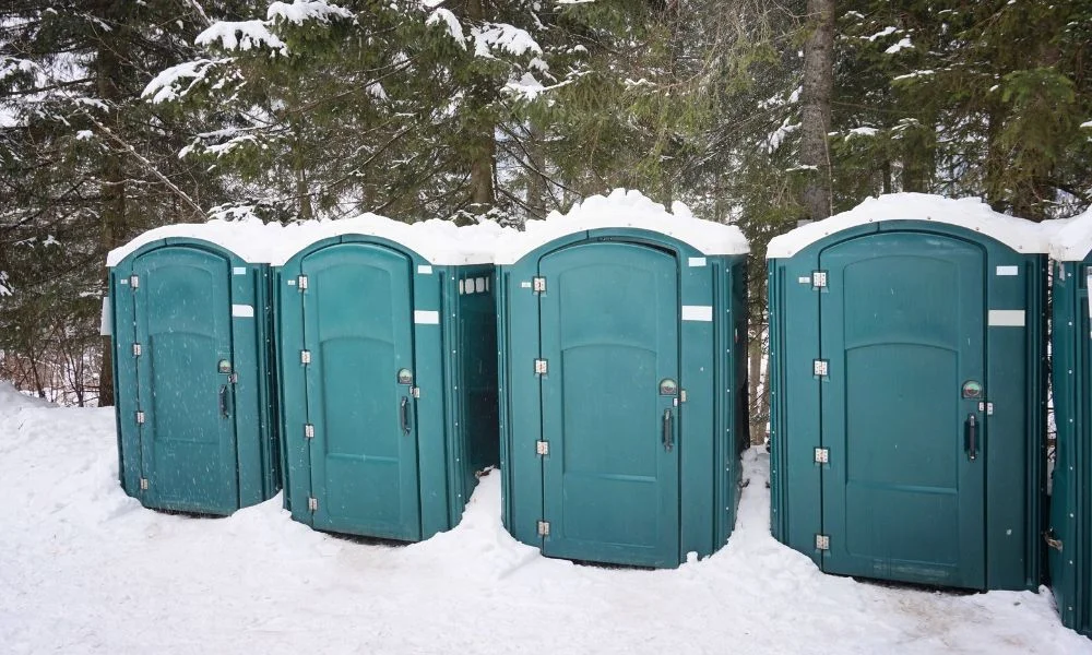 Potty cabins in bad weather