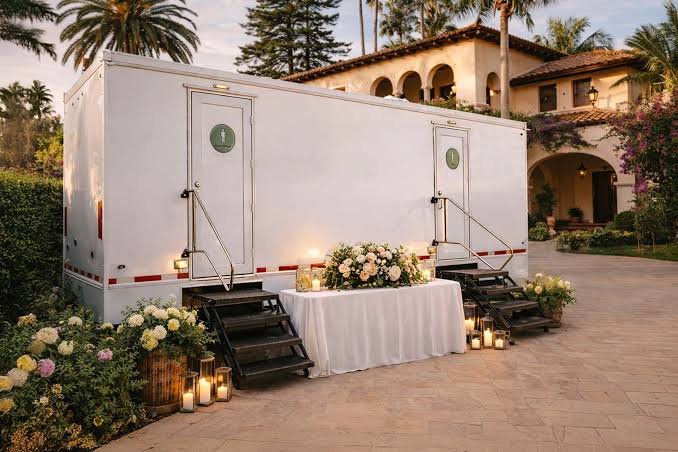 Potty Cabin For wedding